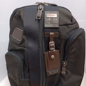 Tumi Alpha Bravo Saratoga Hickory/Black with Leather Trim (ID: 222393HK2)